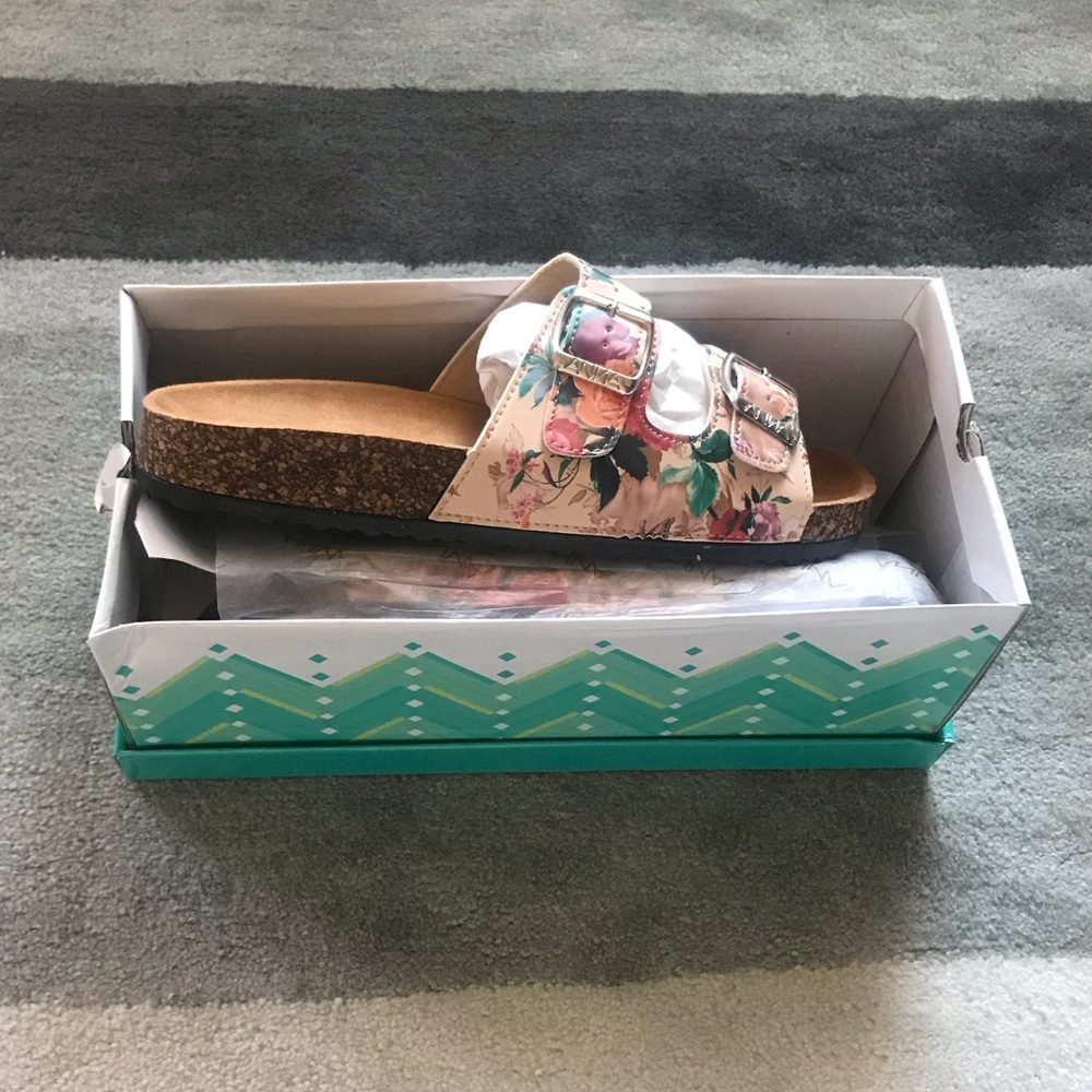 Floral 2-Strap Slip-on Sandal - Picture 6 of 7